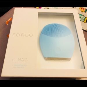 foreo Luna 2 brush for combination skin